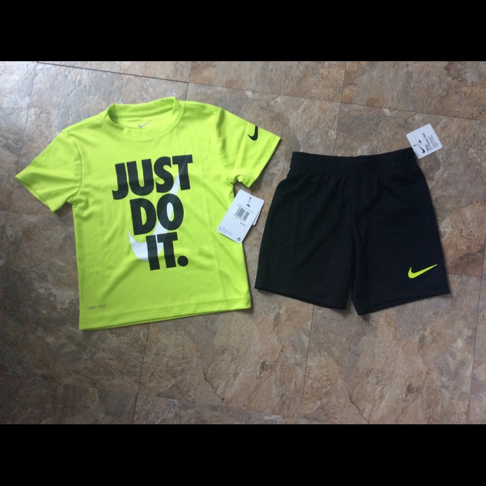 Boy’s Nike shorts set size 4 NWT